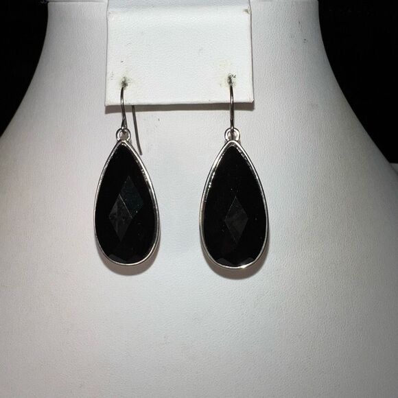 Goth Teardrop Black Crystal Earrings - Picture 1 of 6